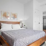 Shadyside, Pittsburgh, Modern And Bright 1 Bedroom Unit4 With Free Parking