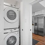 Shadyside, Pittsburgh, Modern And Bright 1 Bedroom Unit4 With Free Parking