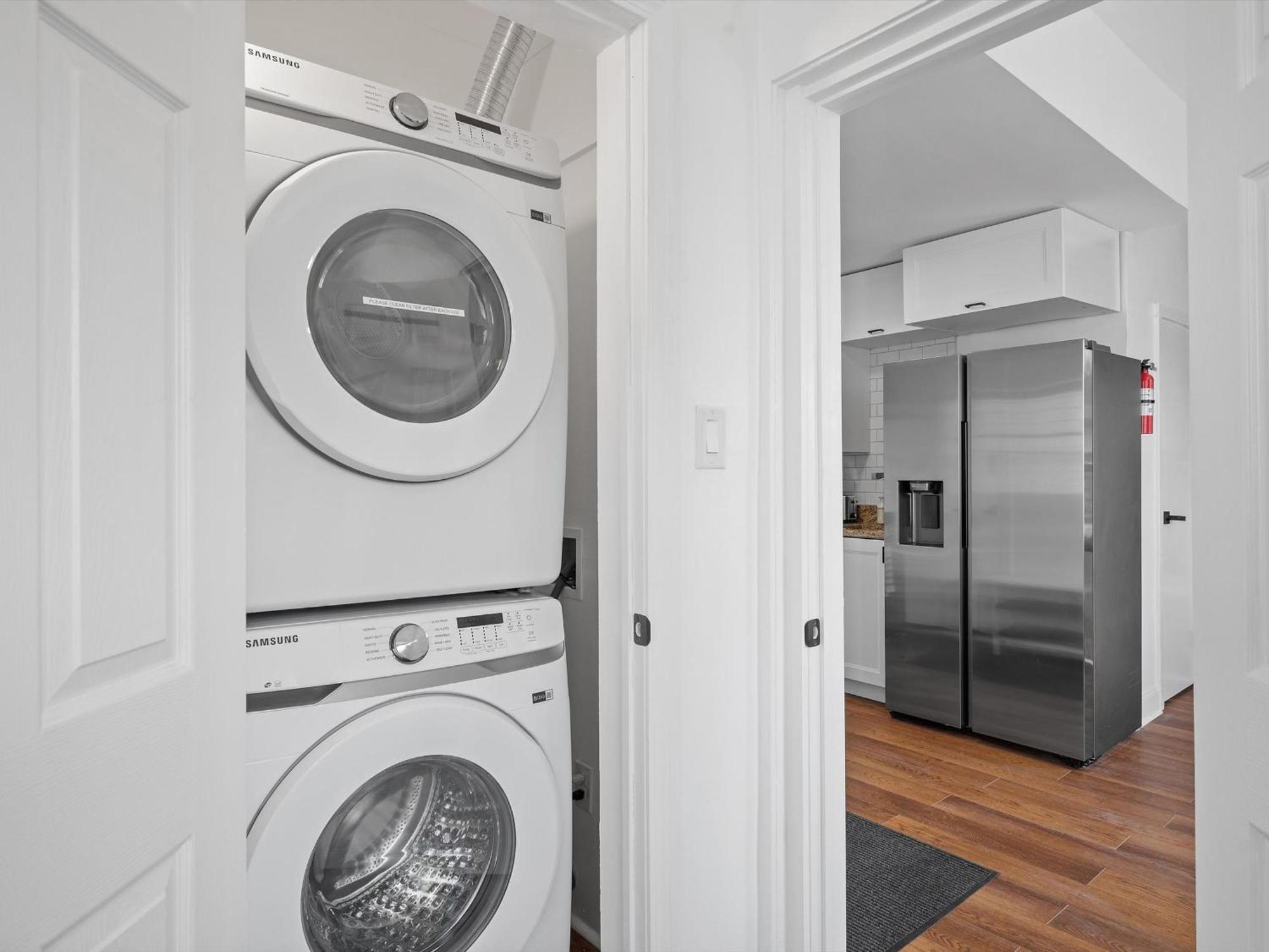 Apartment Shadyside, Pittsburgh, Modern And Bright 1 Bedroom Unit4 With Free Parking Pittsburgh