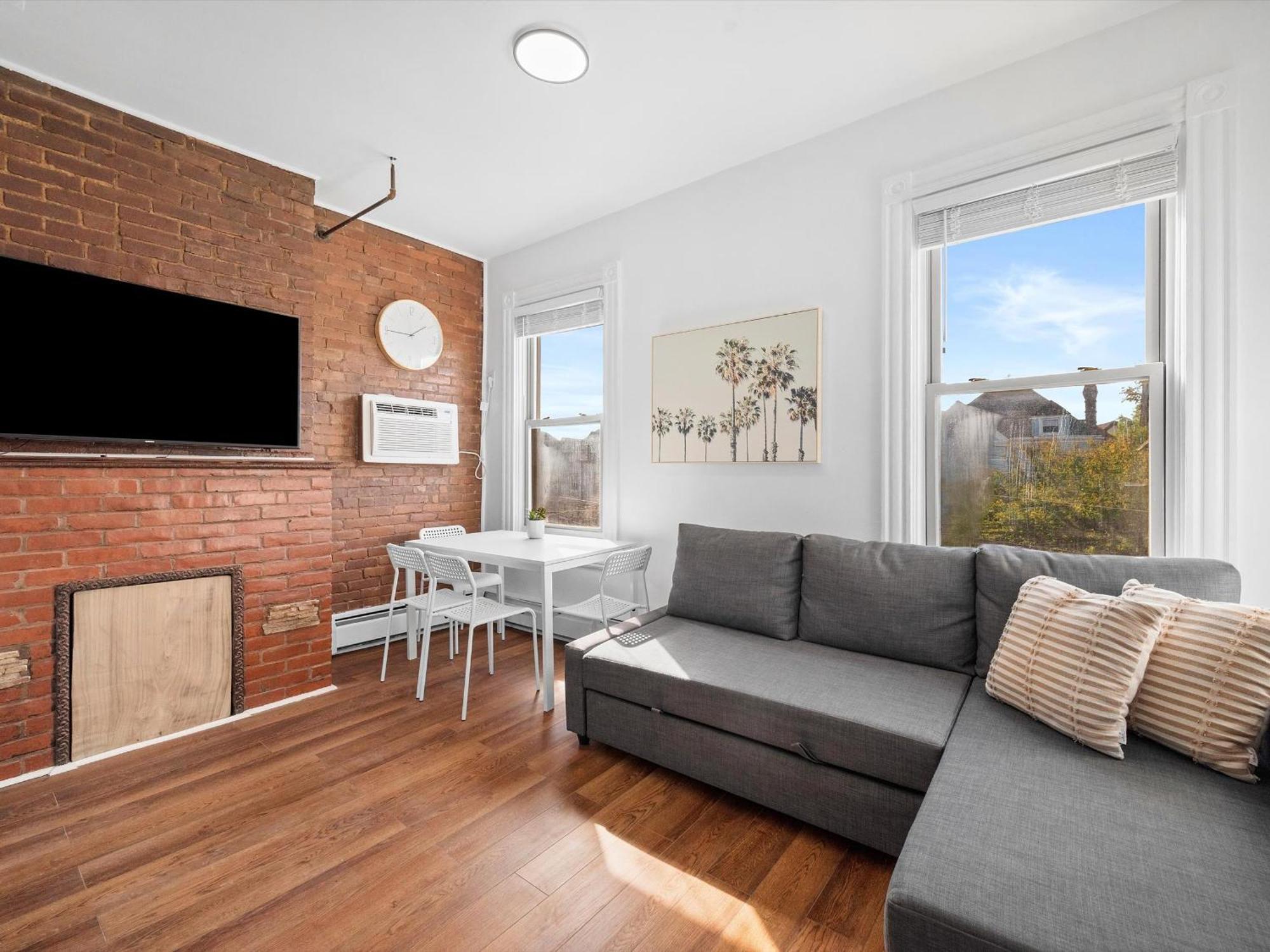 Shadyside, Pittsburgh, Modern And Bright 1 Bedroom Unit4 With Free Parking Apartment