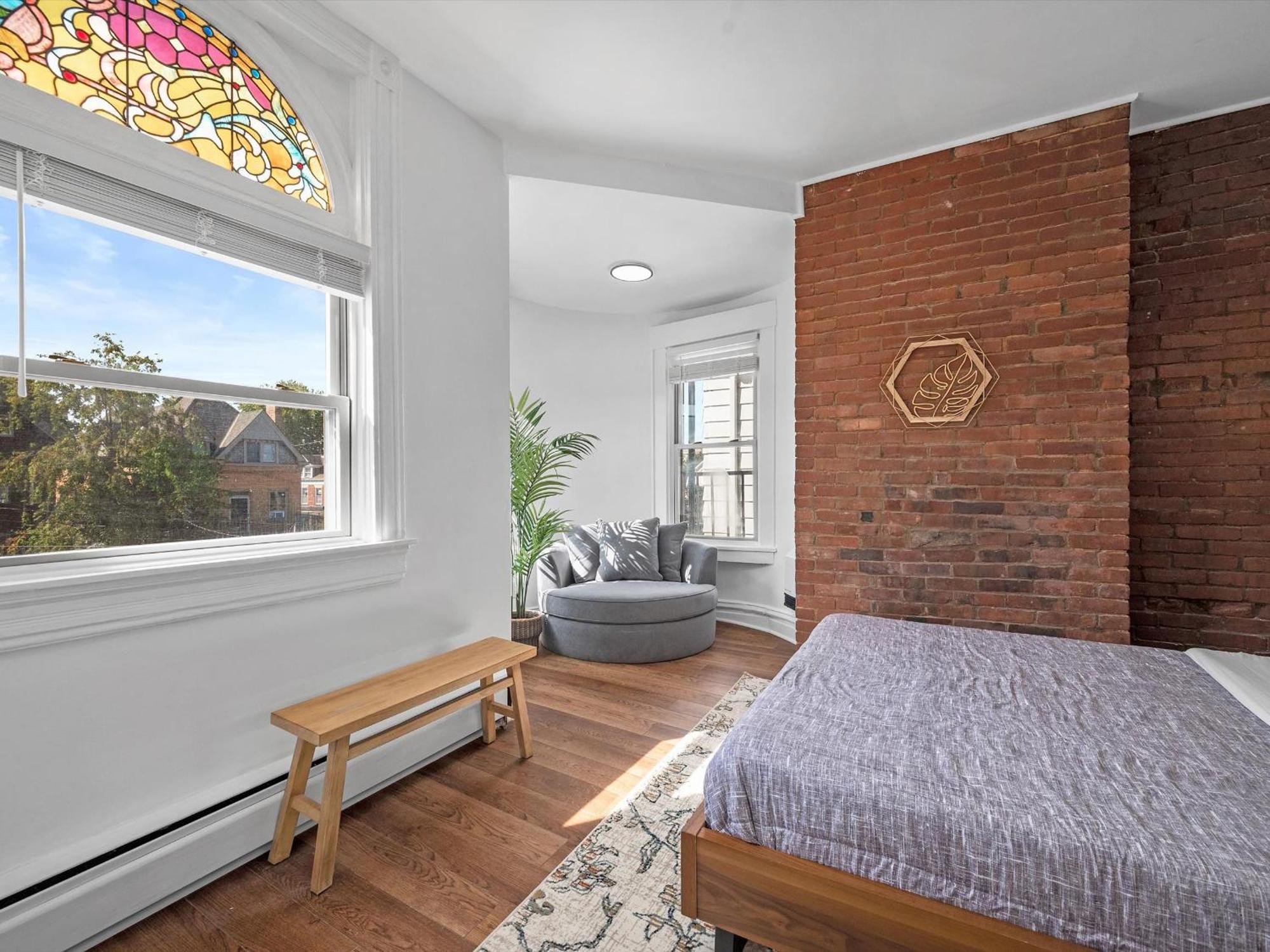 Apartment Shadyside, Pittsburgh, Modern And Bright 1 Bedroom Unit4 With Free Parking